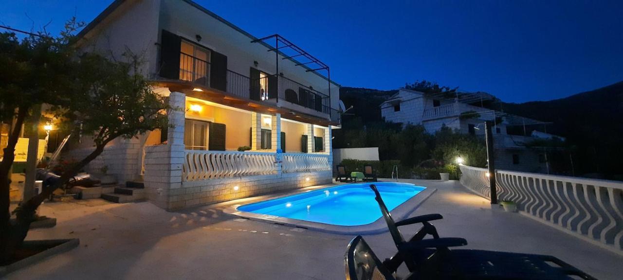 Apartments Suho Komiža Екстериор снимка