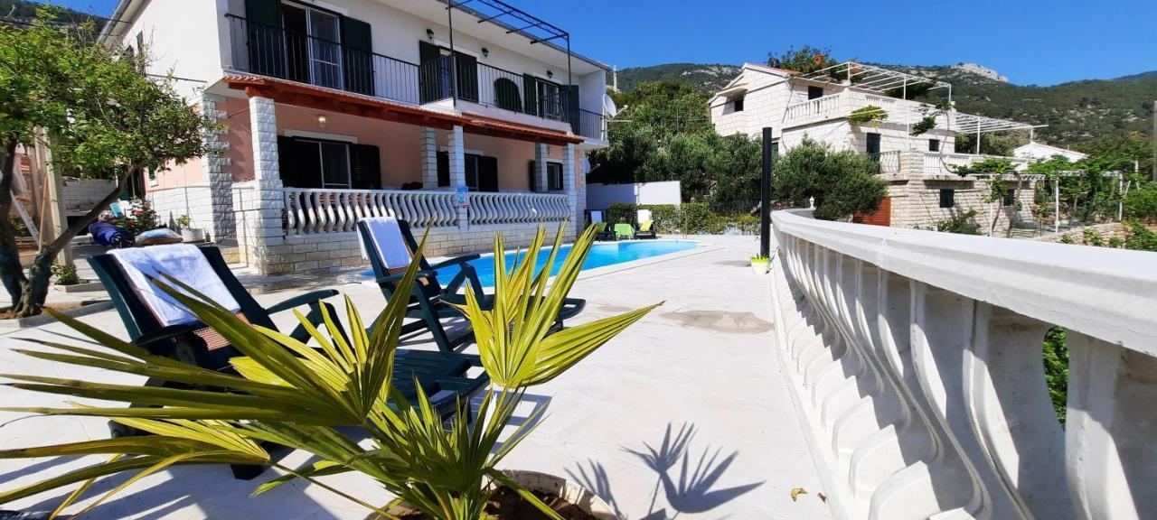 Apartments Suho Komiža Екстериор снимка