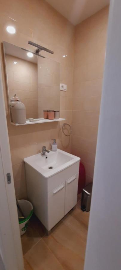 Apartments Suho Komiža Екстериор снимка