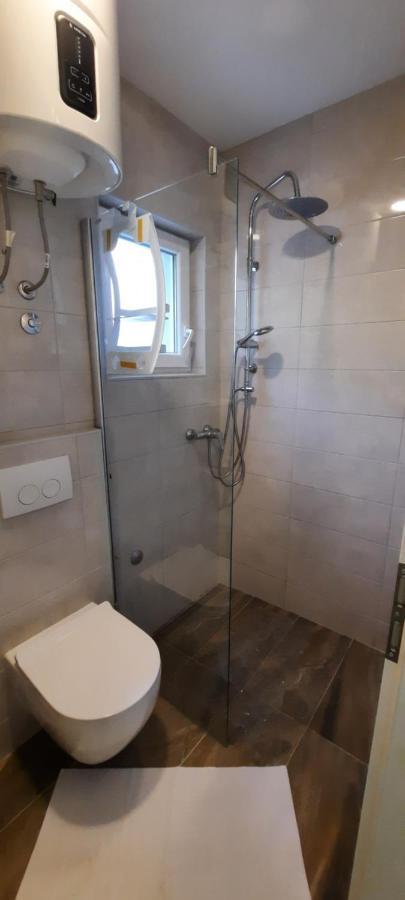 Apartments Suho Komiža Екстериор снимка
