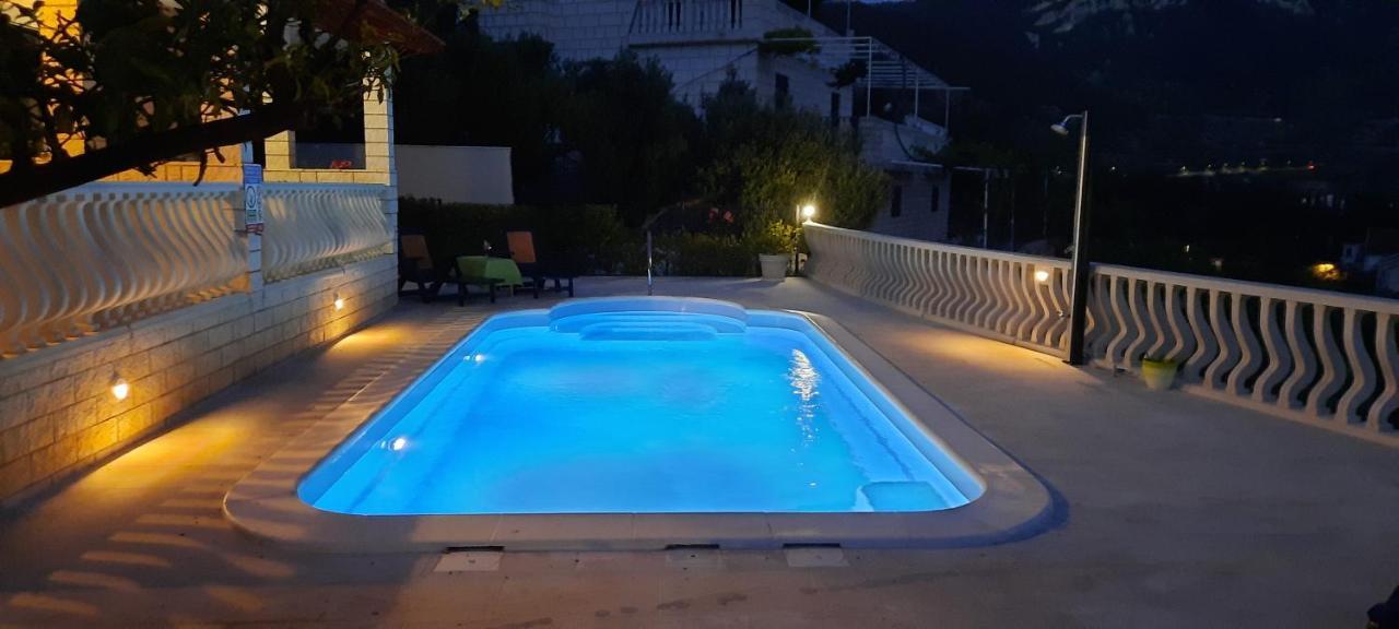 Apartments Suho Komiža Екстериор снимка