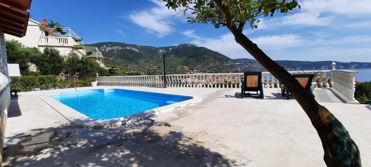 Apartments Suho Komiža Екстериор снимка