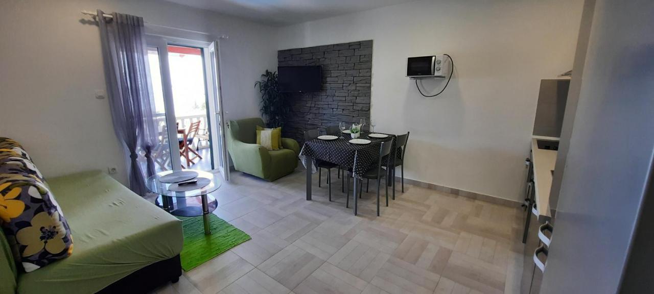 Apartments Suho Komiža Екстериор снимка