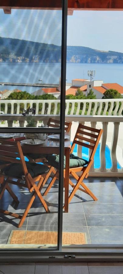 Apartments Suho Komiža Екстериор снимка