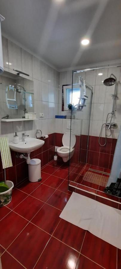 Apartments Suho Komiža Екстериор снимка