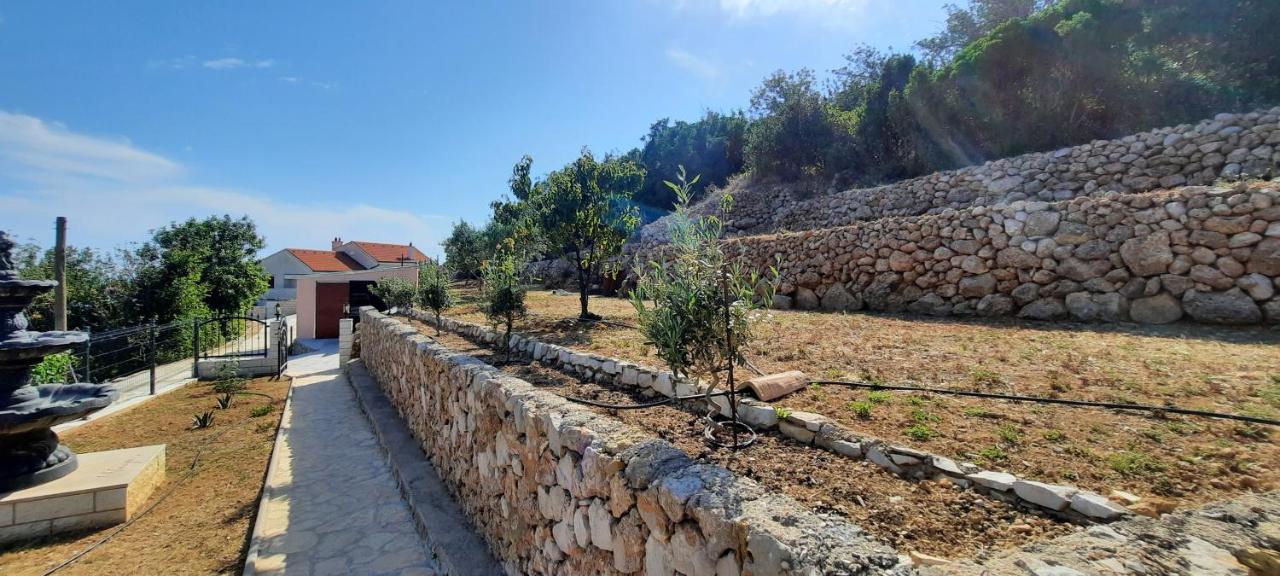 Apartments Suho Komiža Екстериор снимка
